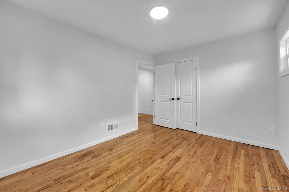 931 E 232nd Street Bronx, NY 10466