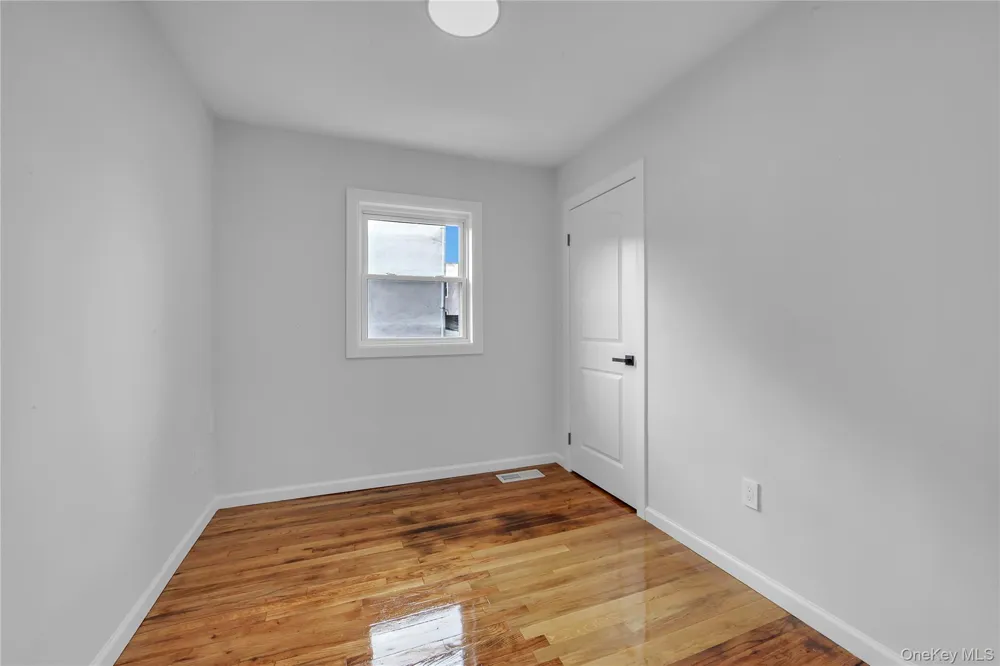 931 E 232nd Street Bronx, NY 10466