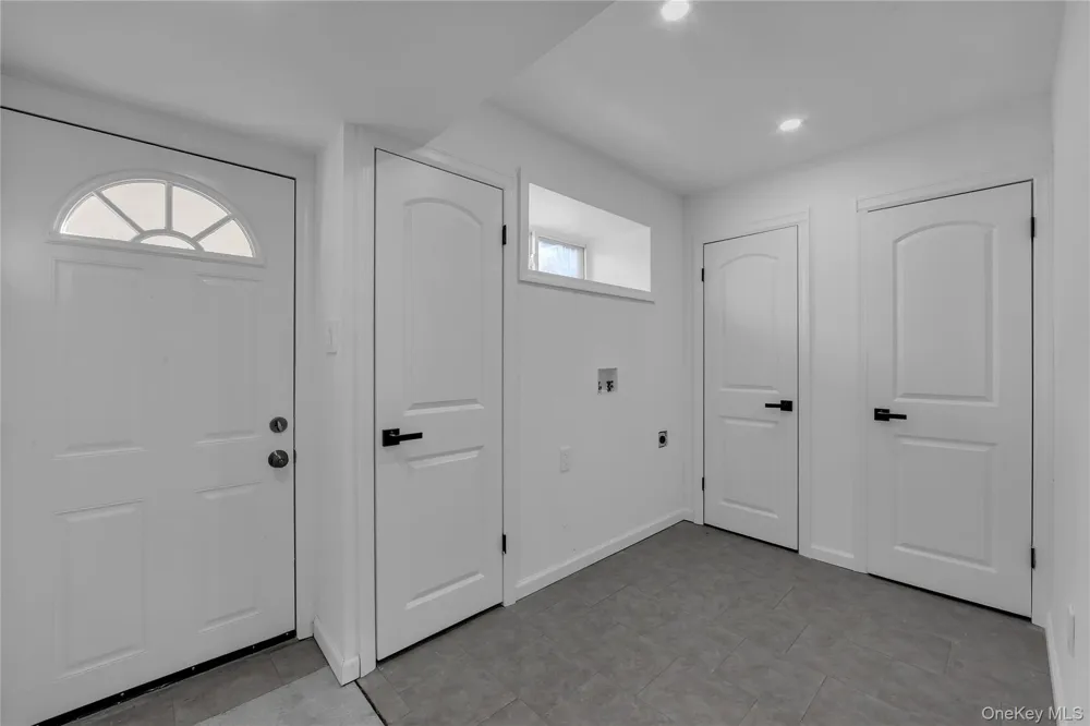 931 E 232nd Street Bronx, NY 10466