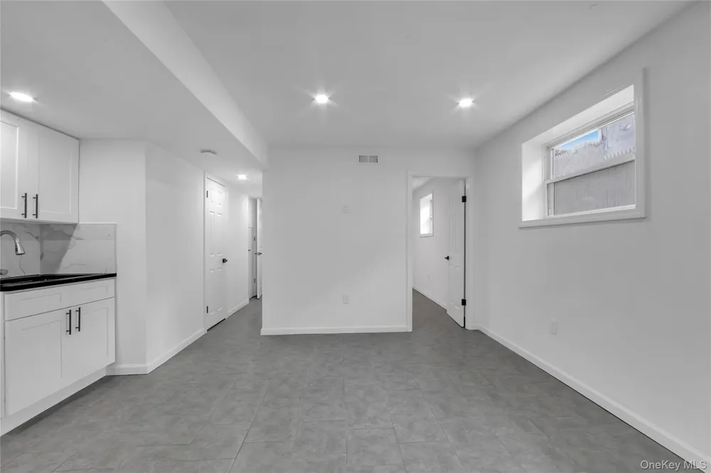 931 E 232nd Street Bronx, NY 10466