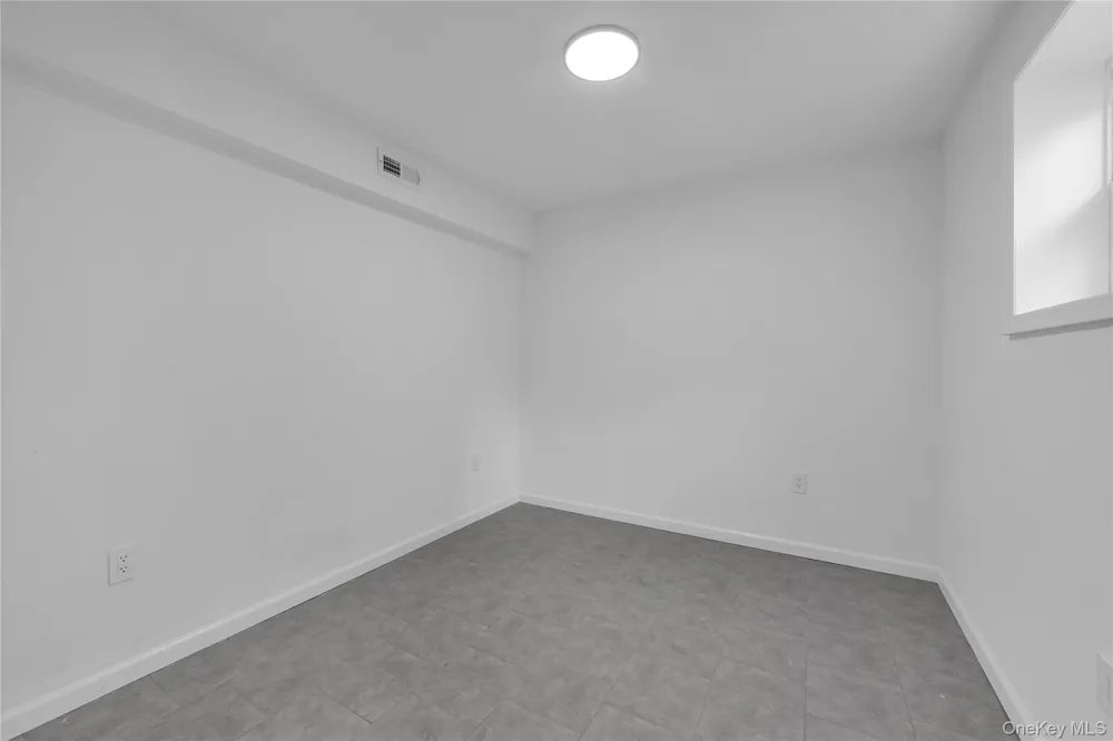 931 E 232nd Street Bronx, NY 10466