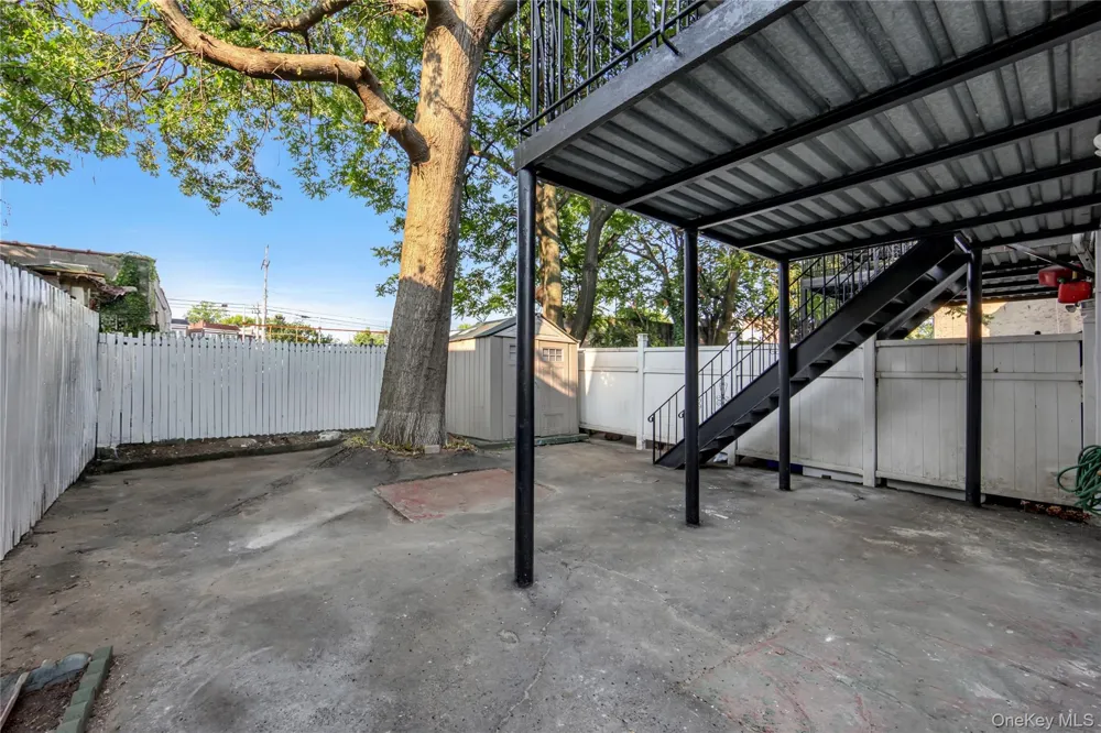 931 E 232nd Street Bronx, NY 10466