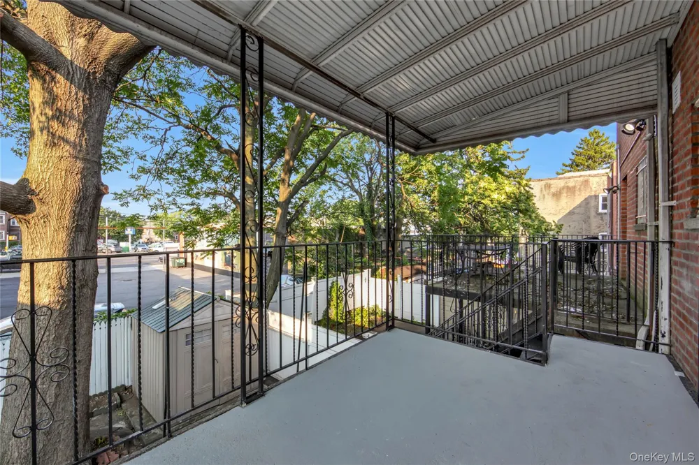931 E 232nd Street Bronx, NY 10466