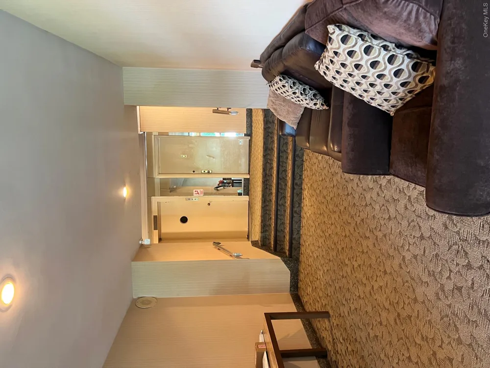 530 Dubois Avenue #6A Valley Stream, NY 11581