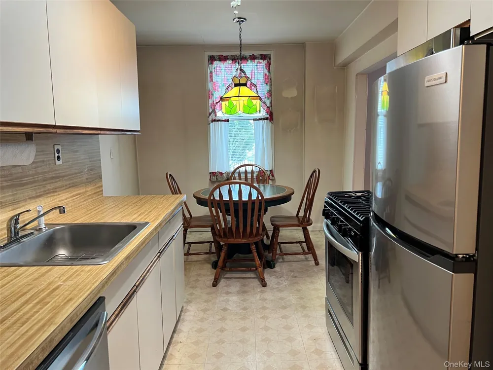 530 Dubois Avenue #6A Valley Stream, NY 11581