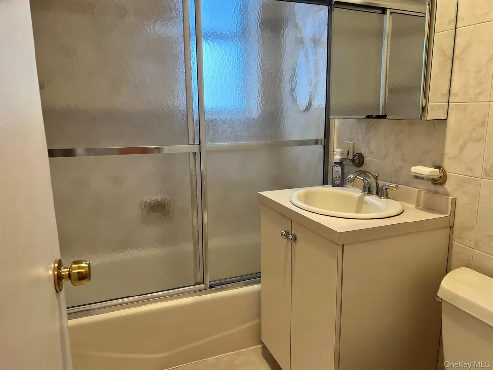 530 Dubois Avenue #6A Valley Stream, NY 11581