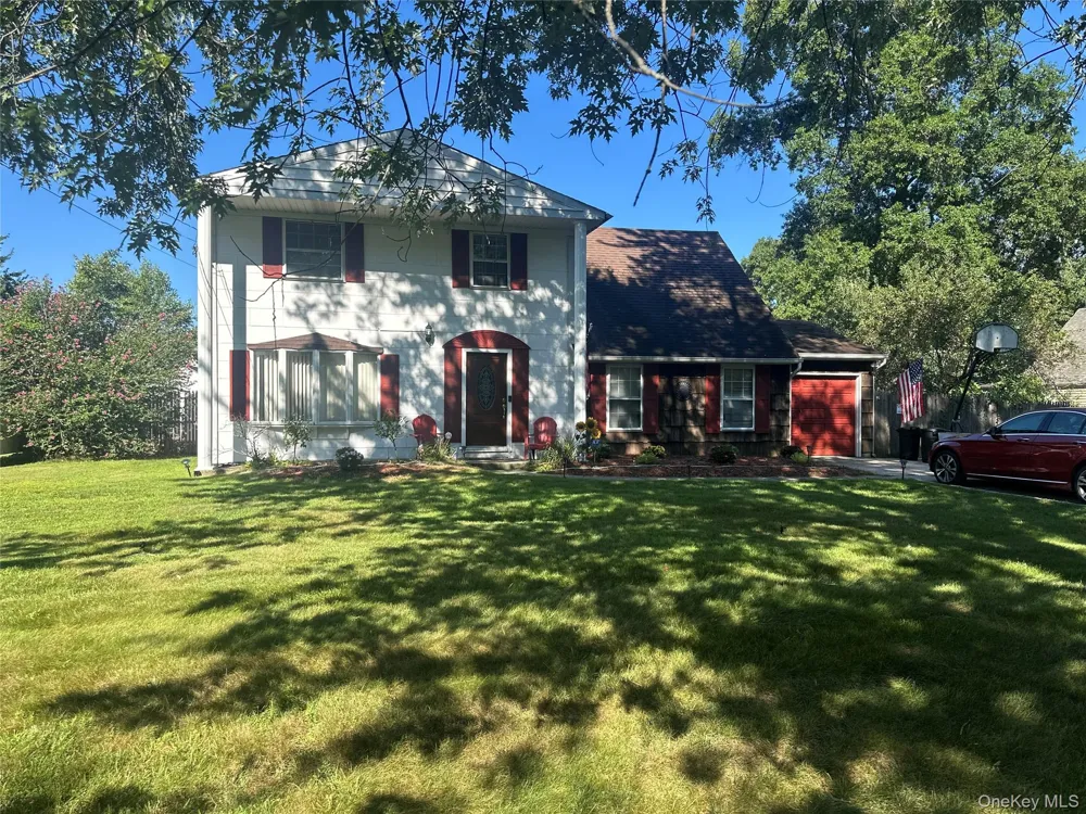 82 Chestnut Street Mount Sinai, NY 11766