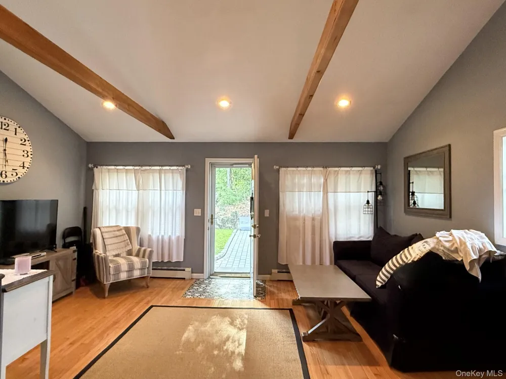 78 Argyle Street Lake Peekskill, NY 10537