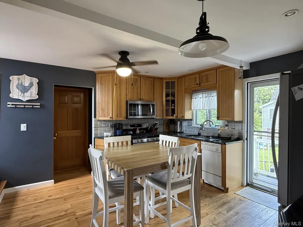 78 Argyle Street Lake Peekskill, NY 10537