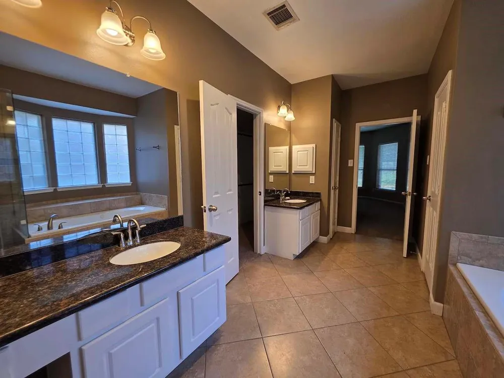 120 Emerald Cloud Lane League City, TX 77573