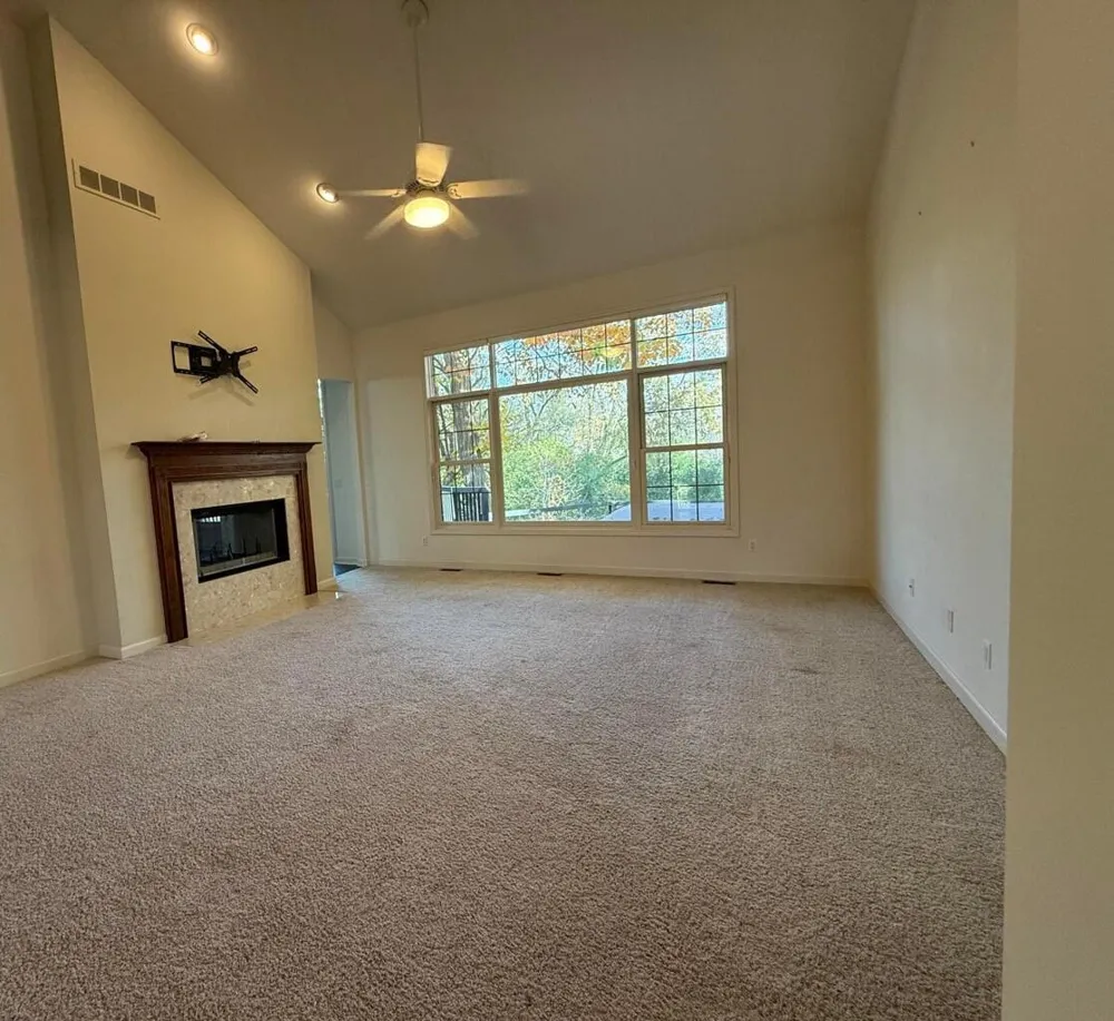 18145 Shoreline Court Northville, MI 48168