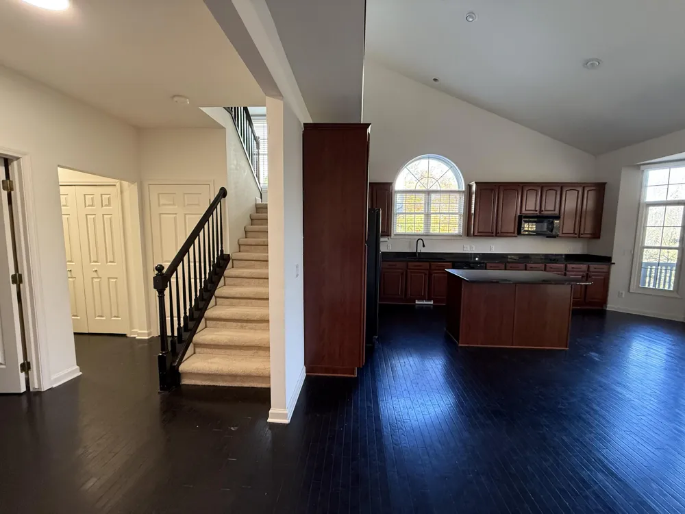 18145 Shoreline Court Northville, MI 48168