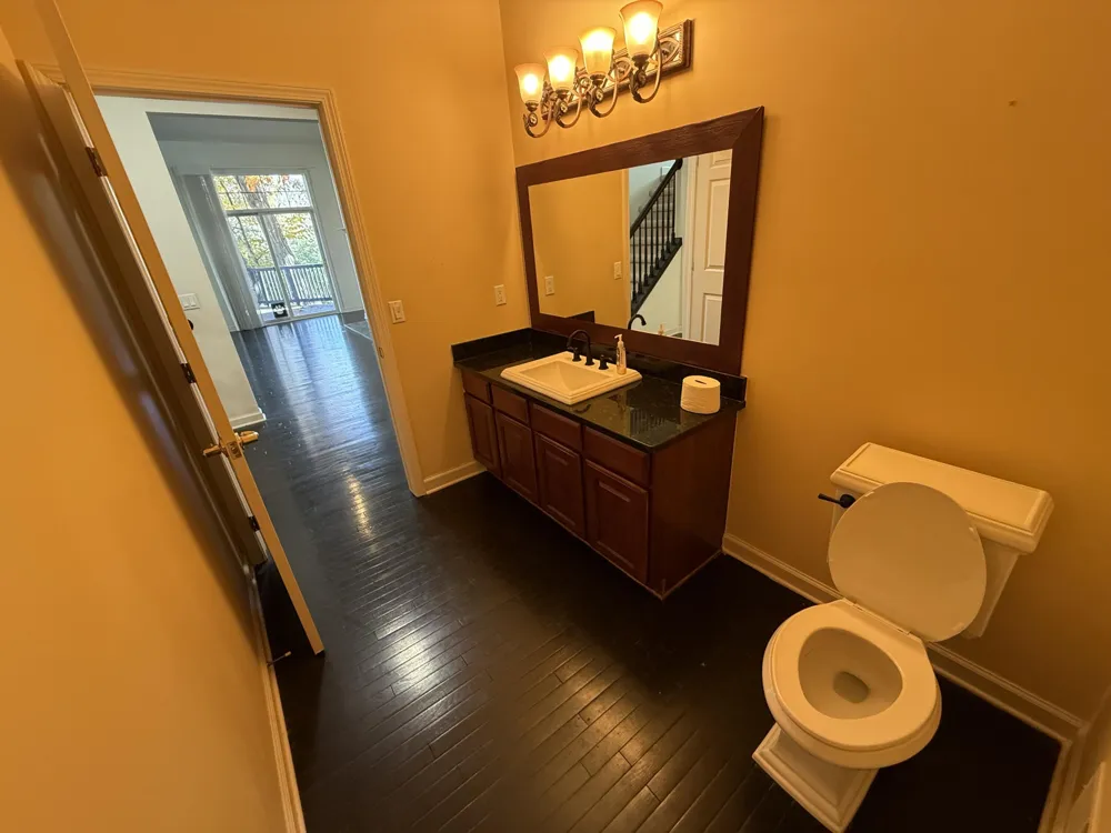 18145 Shoreline Court Northville, MI 48168