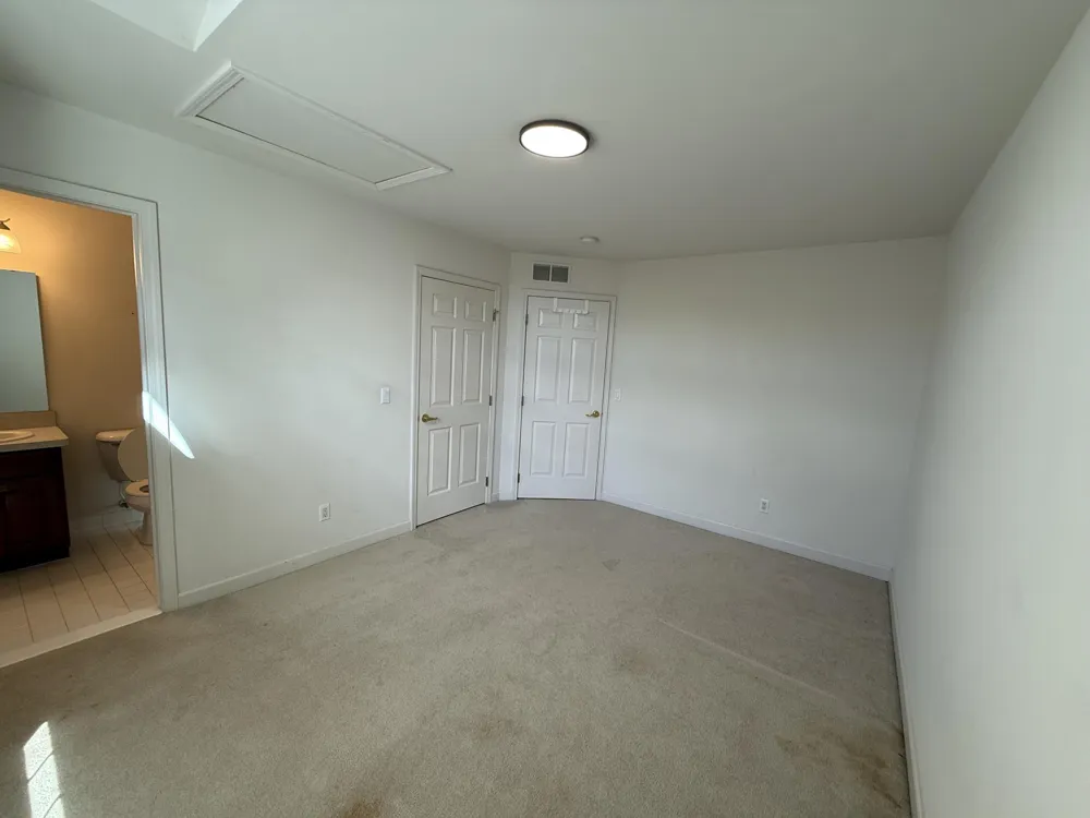 18145 Shoreline Court Northville, MI 48168