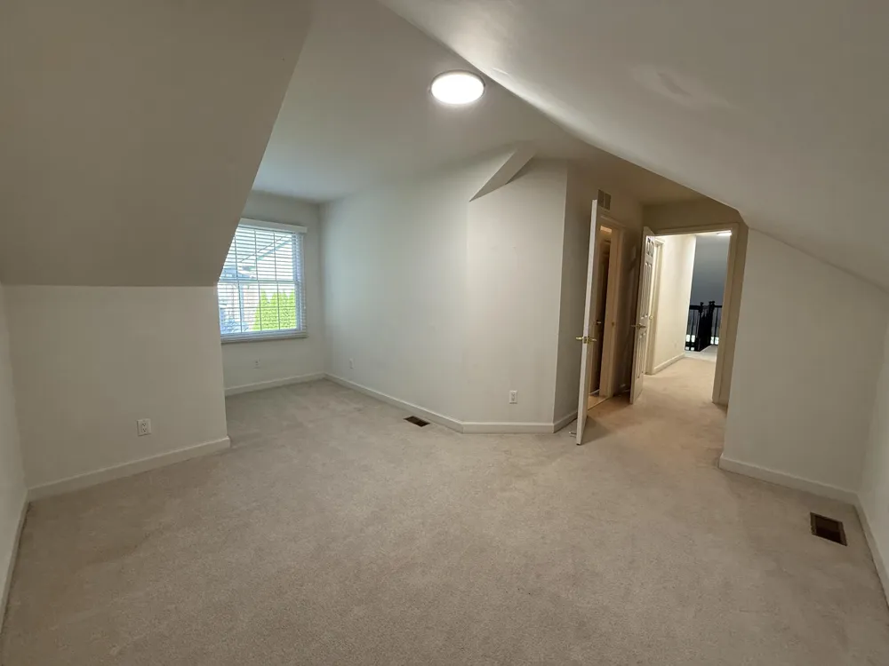 18145 Shoreline Court Northville, MI 48168