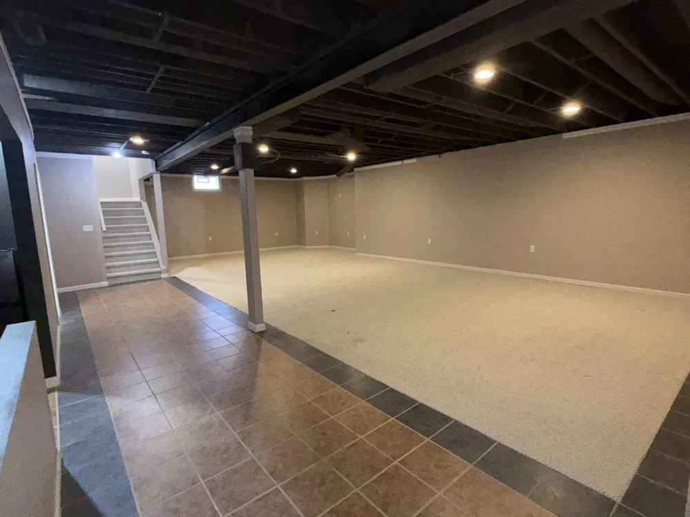 18145 Shoreline Court Northville, MI 48168
