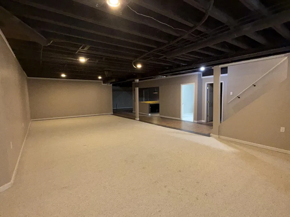18145 Shoreline Court Northville, MI 48168