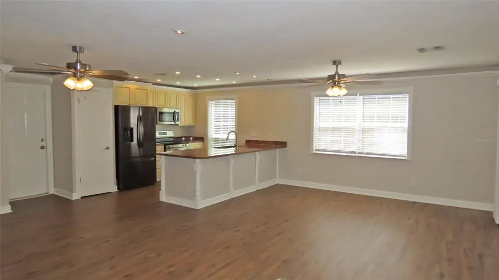 2376 MILLWOOD LANE Clearwater, FL 33763