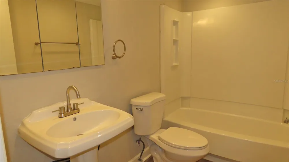 2376 MILLWOOD LANE Clearwater, FL 33763
