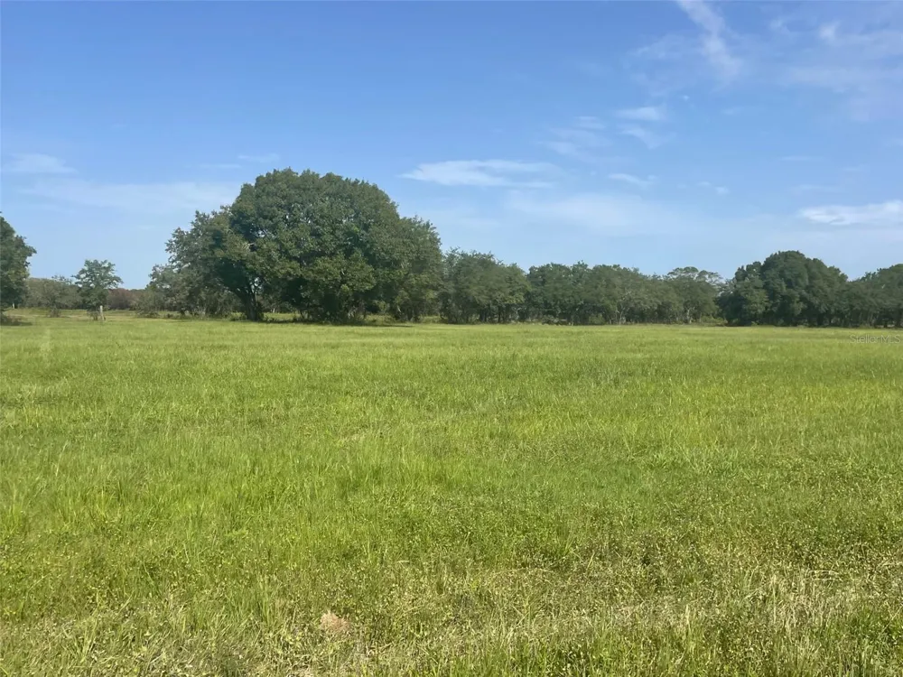 22100 HILL GRADE ROAD Clewiston, FL 33440