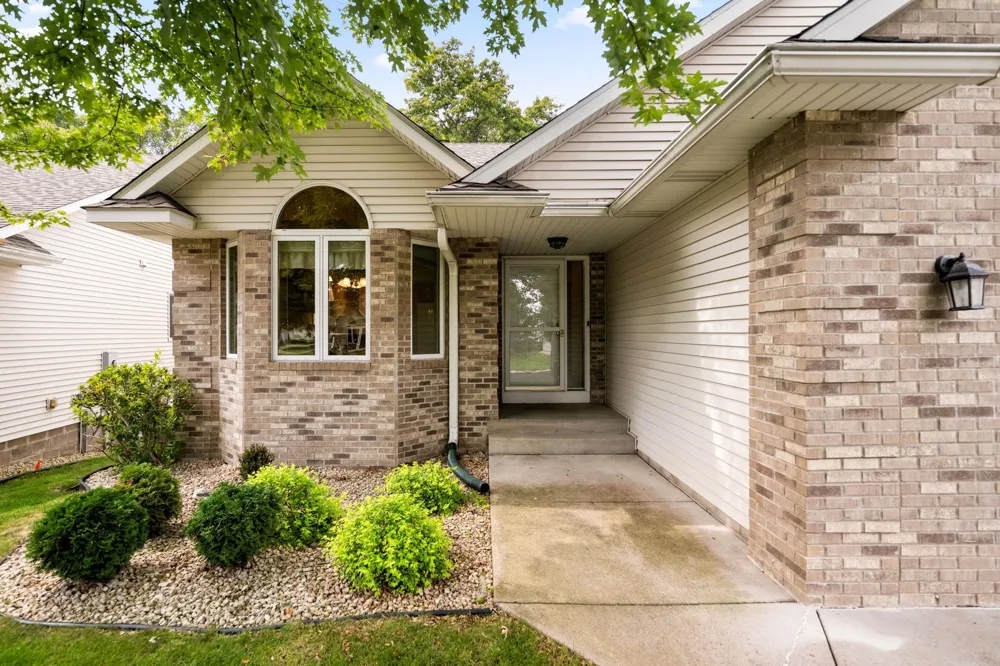 12554 Thrush Street NW Coon Rapids, MN 55448