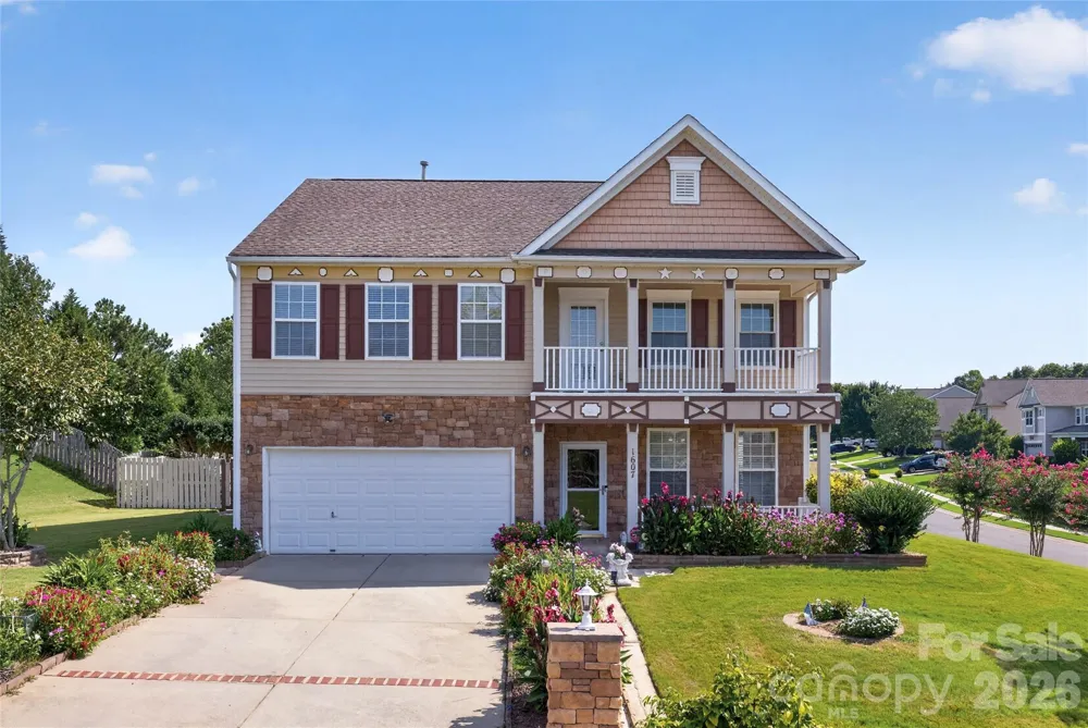 1607 Hoosac Drive Waxhaw, NC 28173