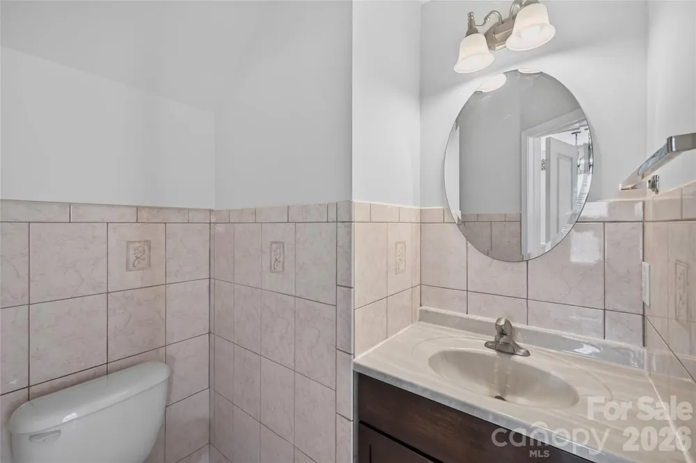 1607 Hoosac Drive Waxhaw, NC 28173