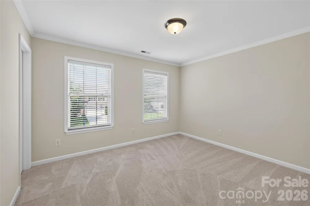 1607 Hoosac Drive Waxhaw, NC 28173