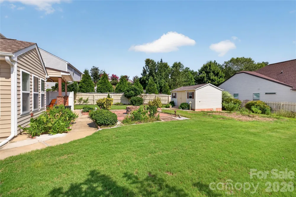 1607 Hoosac Drive Waxhaw, NC 28173
