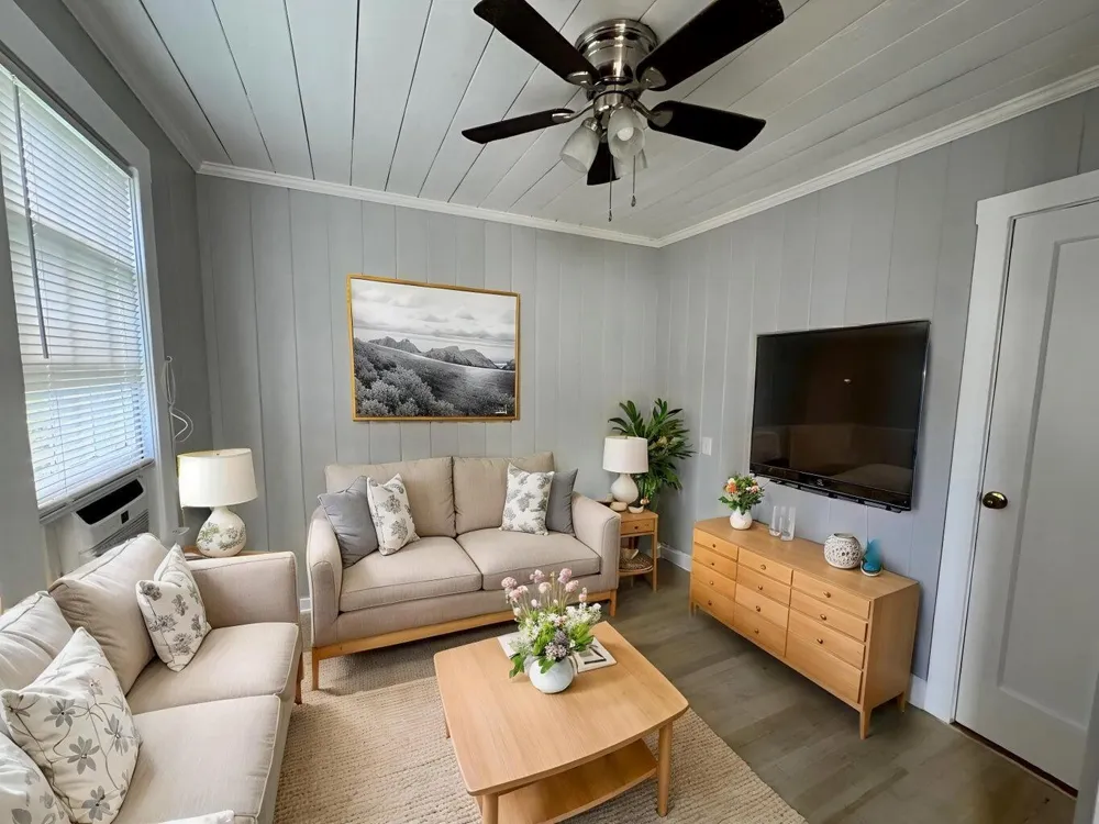 200 Park Avenue #5 Lake Park, FL 33403
