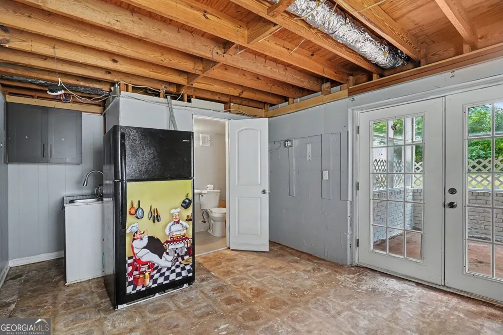 8806 Twin Oaks DR Jonesboro, GA 30236