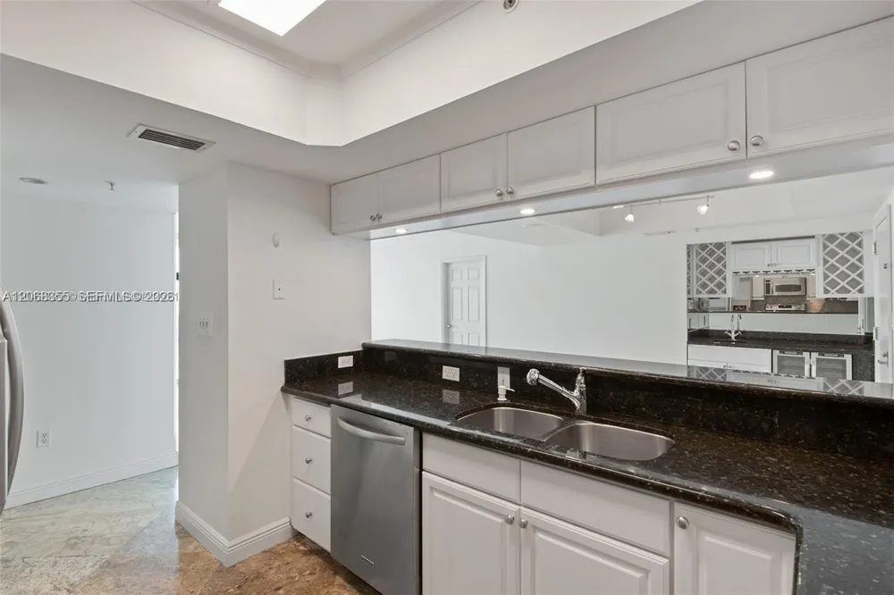 650 West Ave #2307 Miami Beach, FL 33139