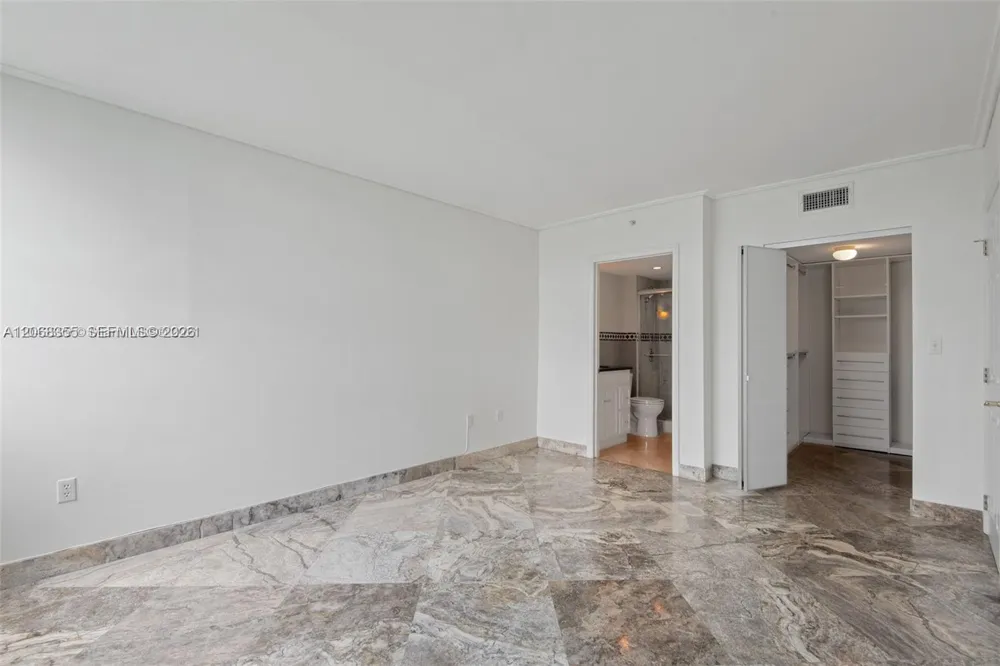 650 West Ave #2307 Miami Beach, FL 33139