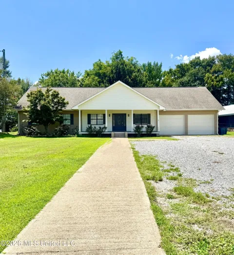 3324 Highway 569