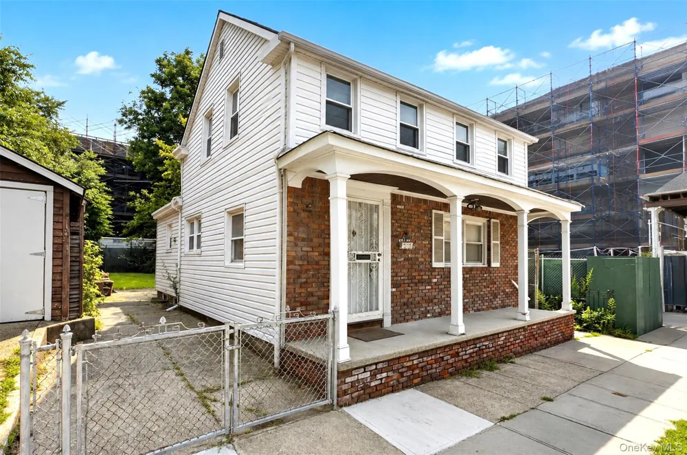 13-17 123rd Street College Point, NY 11356