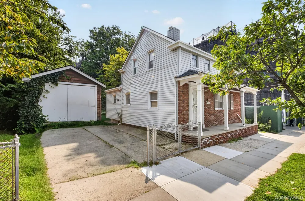 13-17 123rd Street College Point, NY 11356