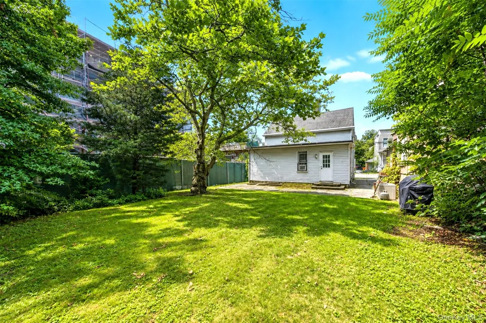13-17 123rd Street College Point, NY 11356