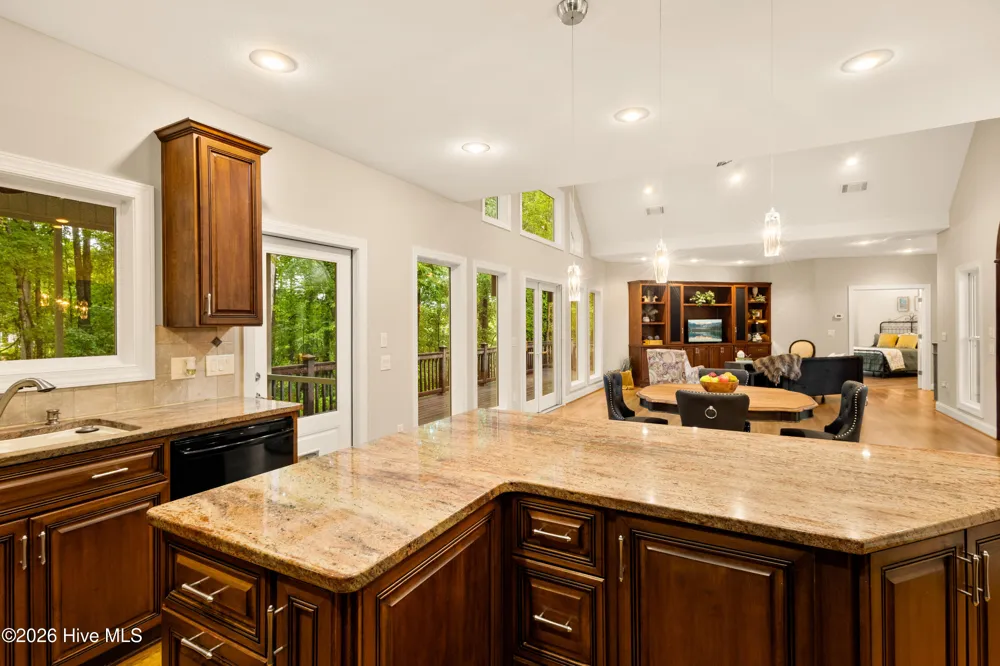 214 Holly Lane Mccormick, SC 29835