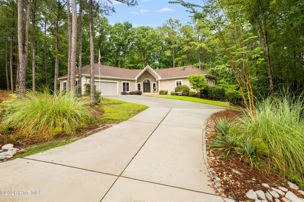 214 Holly Lane Mccormick, SC 29835