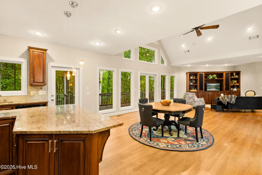 214 Holly Lane Mccormick, SC 29835
