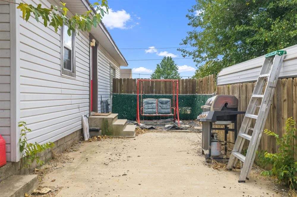 900 Lincoln Street Healdton, OK 73438