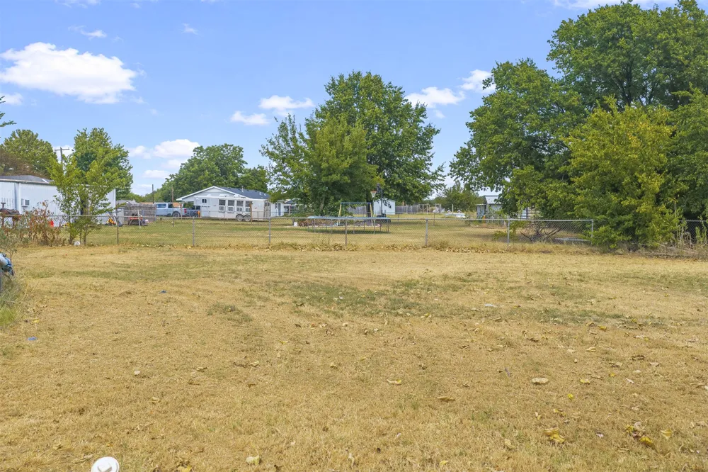 900 Lincoln Street Healdton, OK 73438