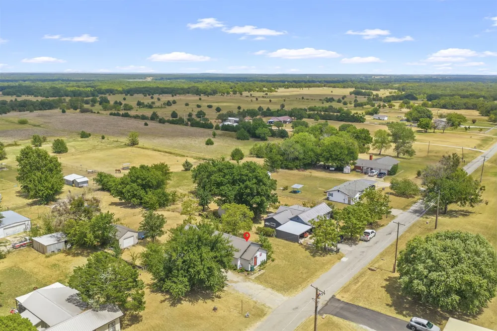 900 Lincoln Street Healdton, OK 73438