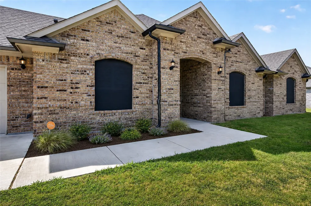 98 Rancho Sol Durant, OK 74701