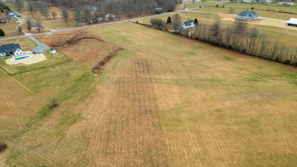 3021 Highway 25 Cottontown, TN 37048