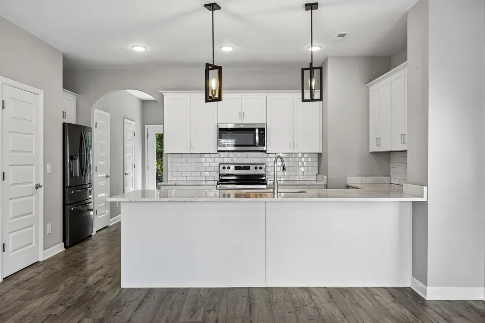 1042 Emery Bay Cir Hendersonville, TN 37075