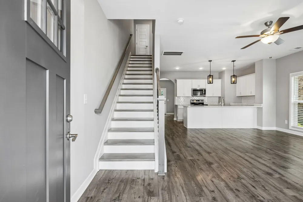 1042 Emery Bay Cir Hendersonville, TN 37075