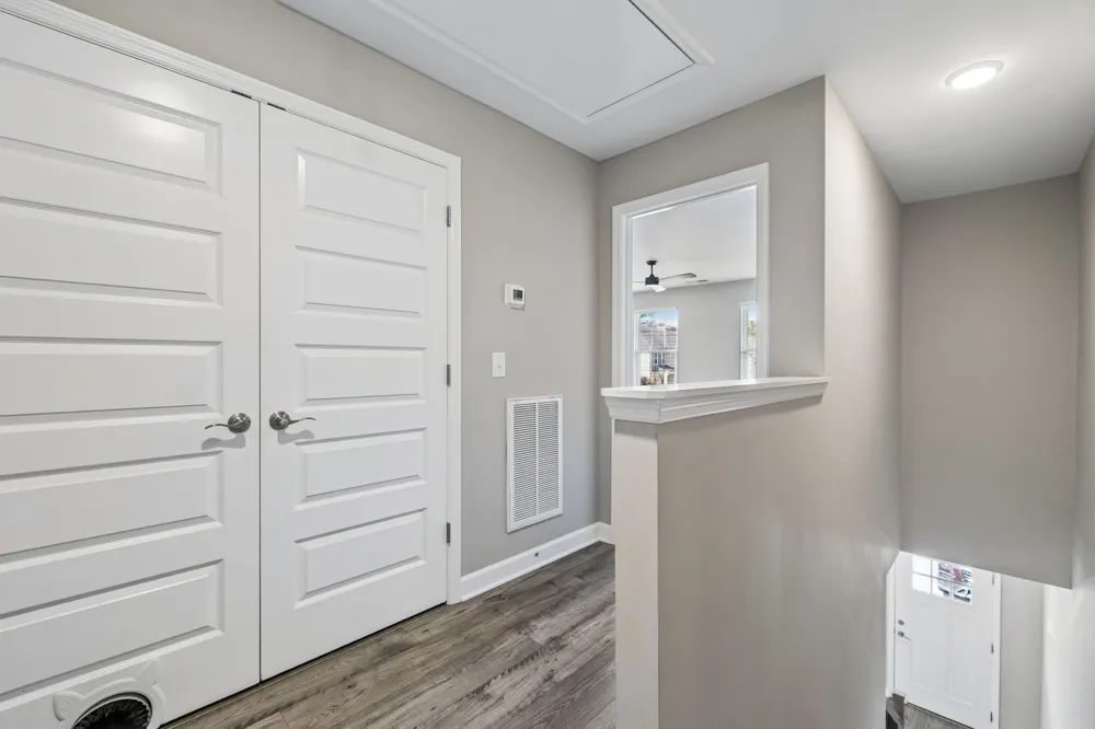 1042 Emery Bay Cir Hendersonville, TN 37075