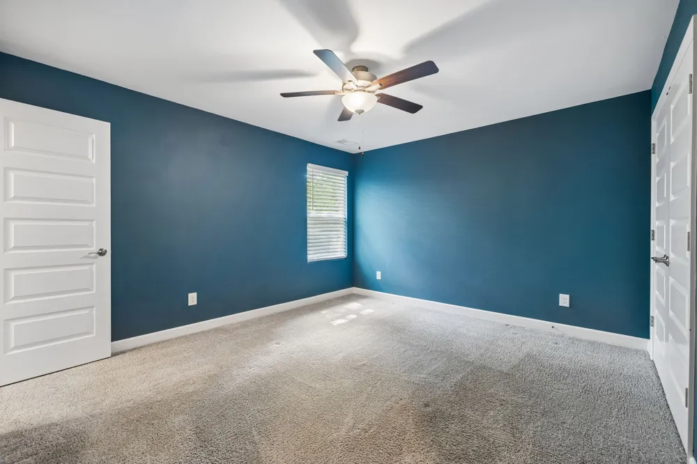 1042 Emery Bay Cir Hendersonville, TN 37075