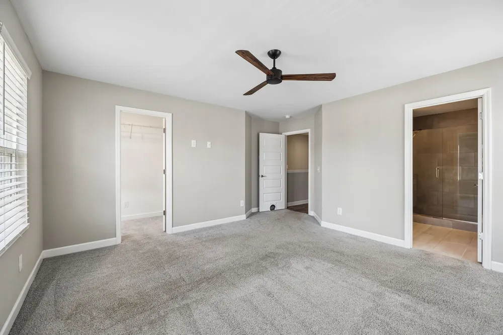 1042 Emery Bay Cir Hendersonville, TN 37075